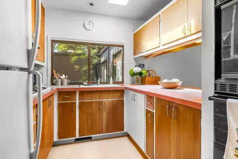 Kitchen - 519 Cliff Dr, Aptos, CA 95003 photo 2 of 4
