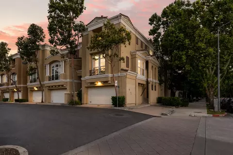 815 Towne Dr, Milpitas, CA 95035