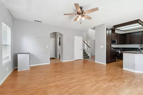 Living - 3712 Bold Ruler Ct, Modesto, CA 95355 photo 3 of 4