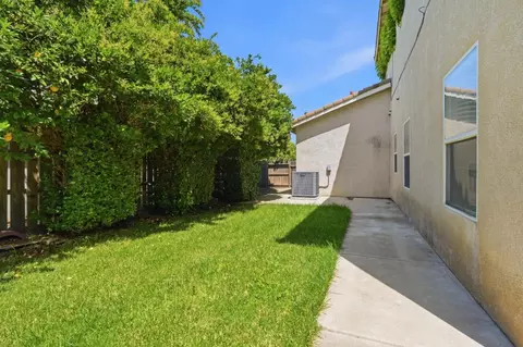 Exterior - 3712 Bold Ruler Ct, Modesto, CA 95355 photo 8 of 10