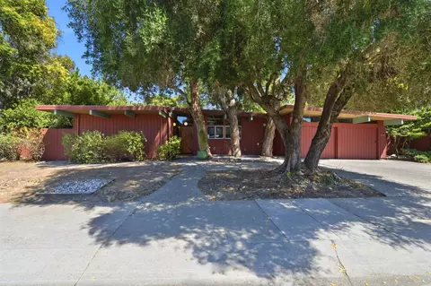 370 Shasta Dr, Palo Alto, CA 94306