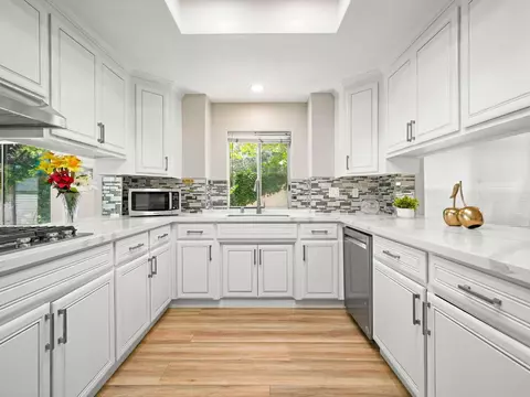 Kitchen - 505 Westside Ave, Sunnyvale, CA 94087 photo 1 of 4