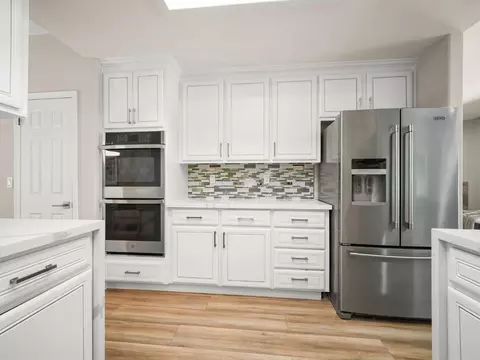 Kitchen - 505 Westside Ave, Sunnyvale, CA 94087 photo 2 of 4