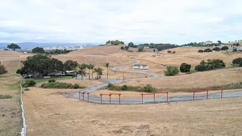 View/Area - 2580 Bridle Path Dr, Gilroy, CA 95020 photo 2 of 2