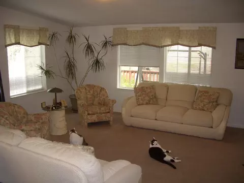 Living - 2580 Bridle Path Dr, Gilroy, CA 95020 photo 2 of 2