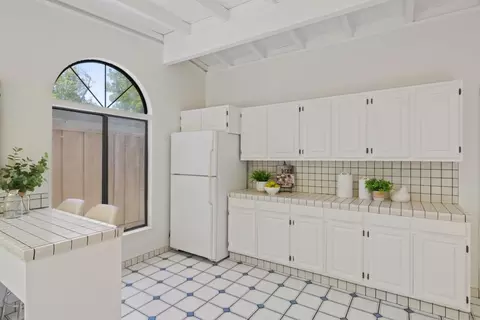 Kitchen - 217 Diablo Ave, Mountain View, CA 94043 photo 3 of 3