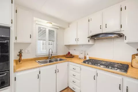 Jade St, Capitola, CA 95010 photo 13