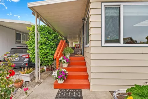 Jade St, Capitola, CA 95010 photo 4