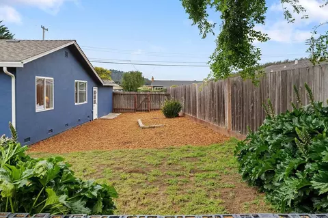 Exterior - 1336 Avila Ct, Pacifica, CA 94044 photo 10 of 12