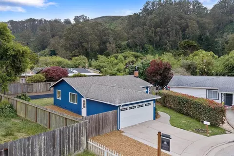 1336 Avila Ct, Pacifica, CA 94044