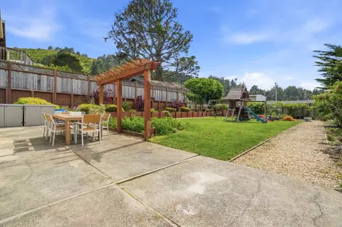 Exterior - 240 Reichling Ave, Pacifica, CA 94044 photo 4 of 9