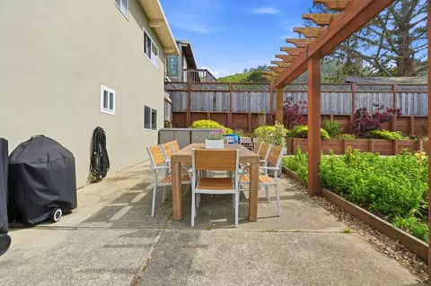 Exterior - 240 Reichling Ave, Pacifica, CA 94044 photo 3 of 9