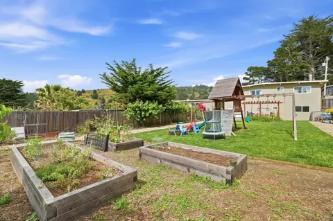 Exterior - 240 Reichling Ave, Pacifica, CA 94044 photo 8 of 9