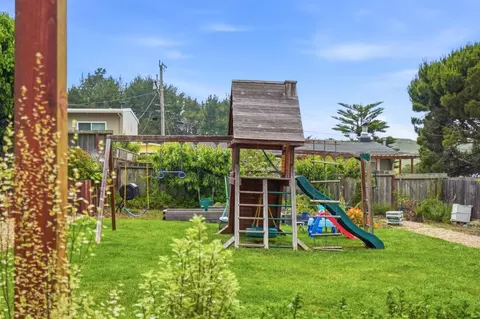 Exterior - 240 Reichling Ave, Pacifica, CA 94044 photo 7 of 9