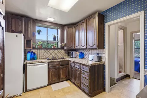 Kitchen - 231 Barclay Ave, Millbrae, CA 94030 photo 3 of 4