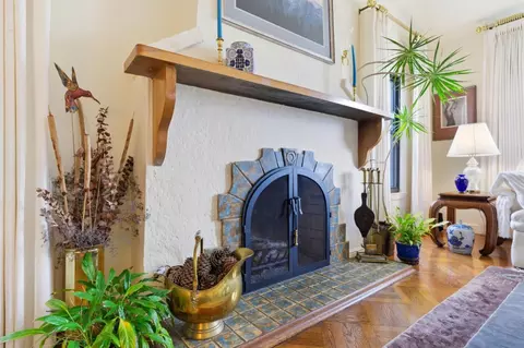 Entry Way - 231 Barclay Ave, Millbrae, CA 94030 photo 1 of 3