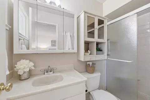 Bath - 1865 Big Bend Dr, Milpitas, CA 95035 photo 3 of 4