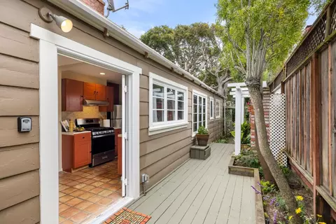 665 Pine Ave, Pacific Grove, CA 93950 photo 19