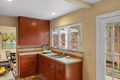 665 Pine Ave, Pacific Grove, CA 93950 photo 17