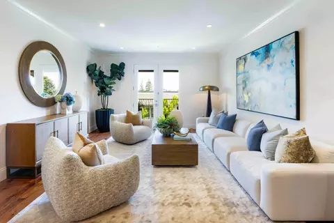 100 First St 317, Los Altos, CA 94022