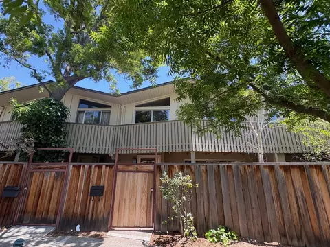 1155 Weyburn Ln 26, San Jose, CA 95129