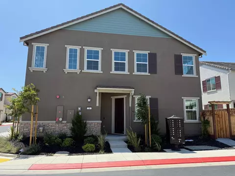 96 E Frost Dr, Tracy, CA 95391