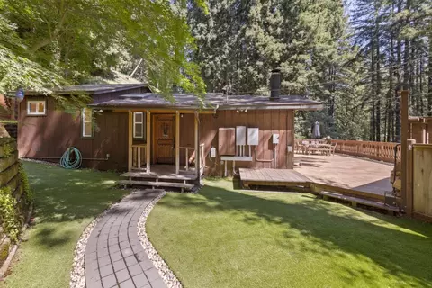 20851 Assiniboine Trl, Los Gatos, CA 95033