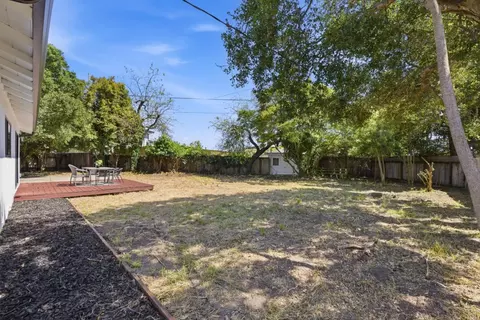 Exterior - 511 Cedar St, Aptos, CA 95003 photo 5 of 8