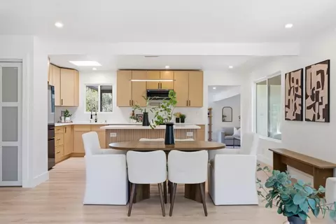 Dining - 511 Cedar St, Aptos, CA 95003 photo 1 of 3