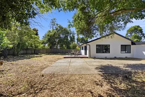 Exterior - 511 Cedar St, Aptos, CA 95003 photo 2 of 8