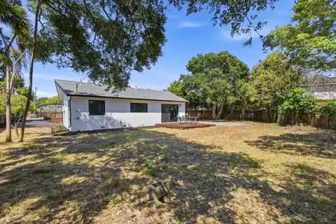 Exterior - 511 Cedar St, Aptos, CA 95003 photo 6 of 8