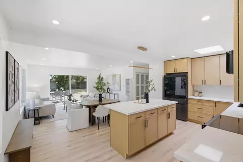 Kitchen - 511 Cedar St, Aptos, CA 95003 photo 6 of 6