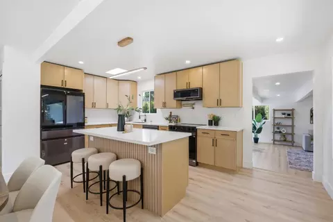 Kitchen - 511 Cedar St, Aptos, CA 95003 photo 2 of 6
