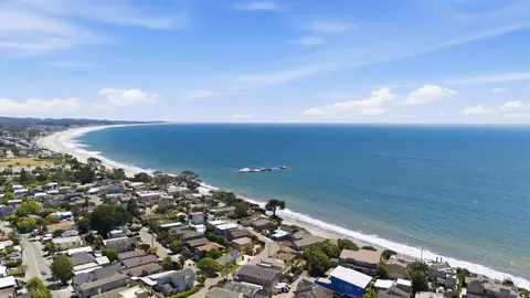 View/Area - 511 Cedar St, Aptos, CA 95003 photo 2 of 8