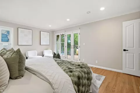 Bedroom - 10140 Hillcrest Rd, Cupertino, CA 95014 photo 5 of 7