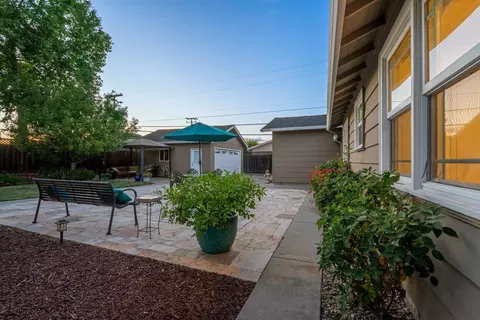 Exterior - 121 Victor Ave, Campbell, CA 95008 photo 12 of 18