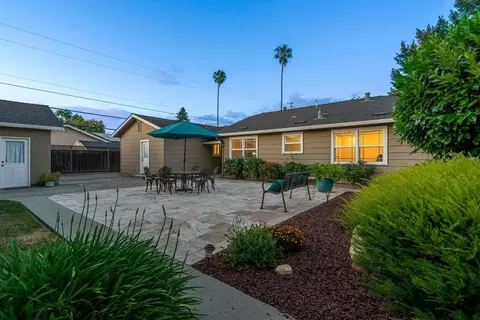 Exterior - 121 Victor Ave, Campbell, CA 95008 photo 11 of 18