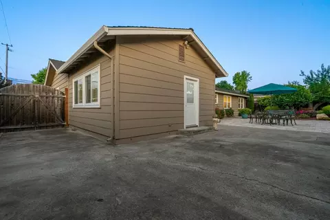 Exterior - 121 Victor Ave, Campbell, CA 95008 photo 14 of 18