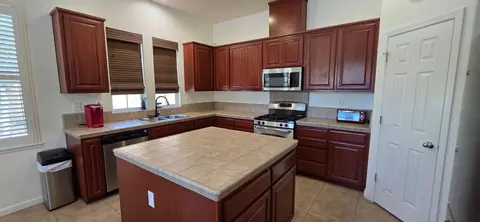 Kitchen - 9403 Vintner Cir, Patterson, CA 95363 photo 1 of 4