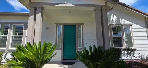 Exterior - 9403 Vintner Cir, Patterson, CA 95363 photo 2 of 7