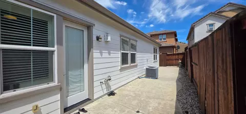 Exterior - 9403 Vintner Cir, Patterson, CA 95363 photo 6 of 7