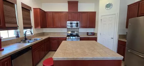 Kitchen - 9403 Vintner Cir, Patterson, CA 95363 photo 2 of 4