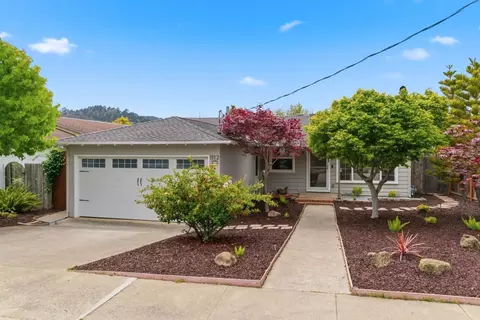 Exterior - 1112 Escalero Ave, Pacifica, CA 94044 photo 2 of 10
