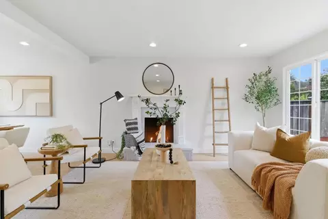 Living - 1112 Escalero Ave, Pacifica, CA 94044 photo 3 of 5