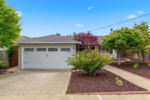 Exterior - 1112 Escalero Ave, Pacifica, CA 94044 photo 3 of 10