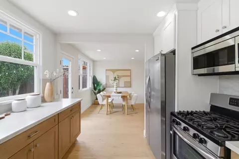 Kitchen - 1112 Escalero Ave, Pacifica, CA 94044 photo 6 of 8