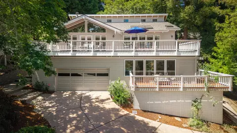 125 Carbonera Dr, Santa Cruz, CA 95060