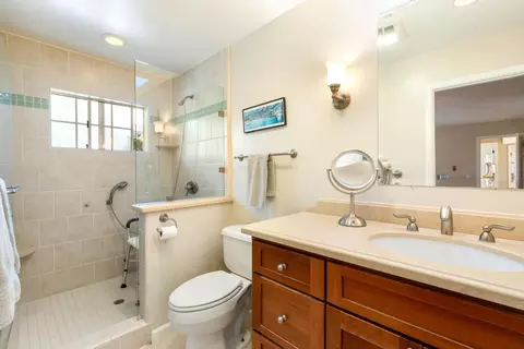 Bath - 932 Monterey Cir, Monterey, CA 93940 photo 3 of 5