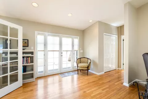 Entry Way - 932 Monterey Cir, Monterey, CA 93940 photo 6 of 8