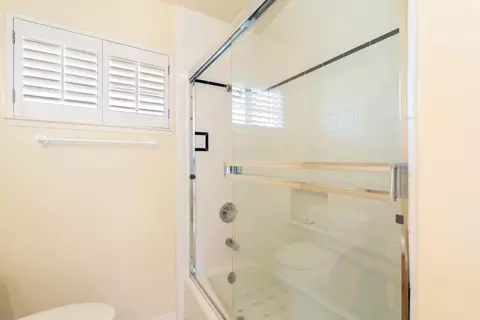 Bath - 932 Monterey Cir, Monterey, CA 93940 photo 5 of 5
